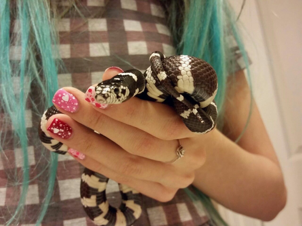 Valentine’s Day :) my nails looked super cute haha. Look at that adorable chin!