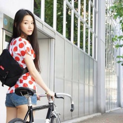 bikes-bridges-beer:  #bike #girl #biking