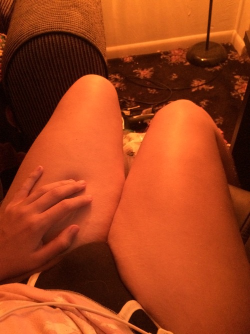 Porn Pics Late night feetsie fix <3