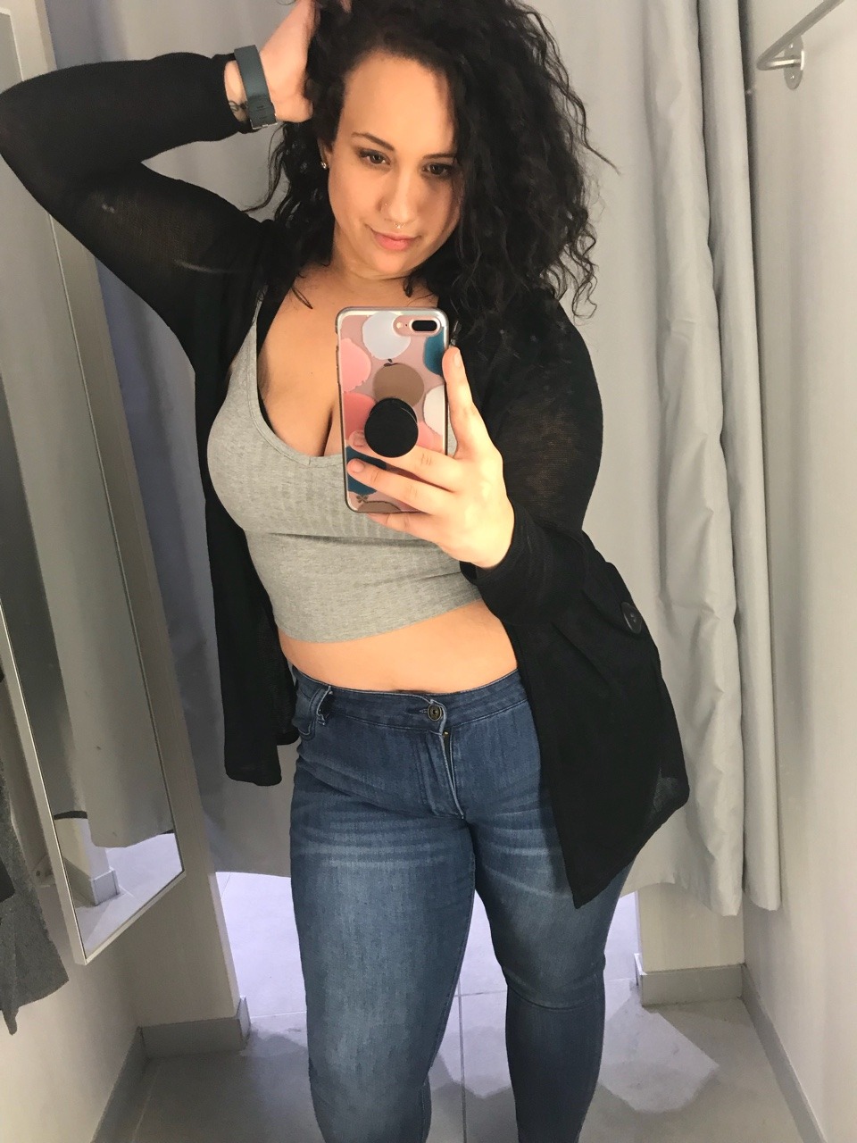 sufferingforsanity:  Damn us fat girls look GOOD in crop tops
