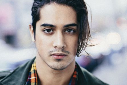 ioncewasborntobebad:if you’re not aware of avan jogia you should bei mean seriously