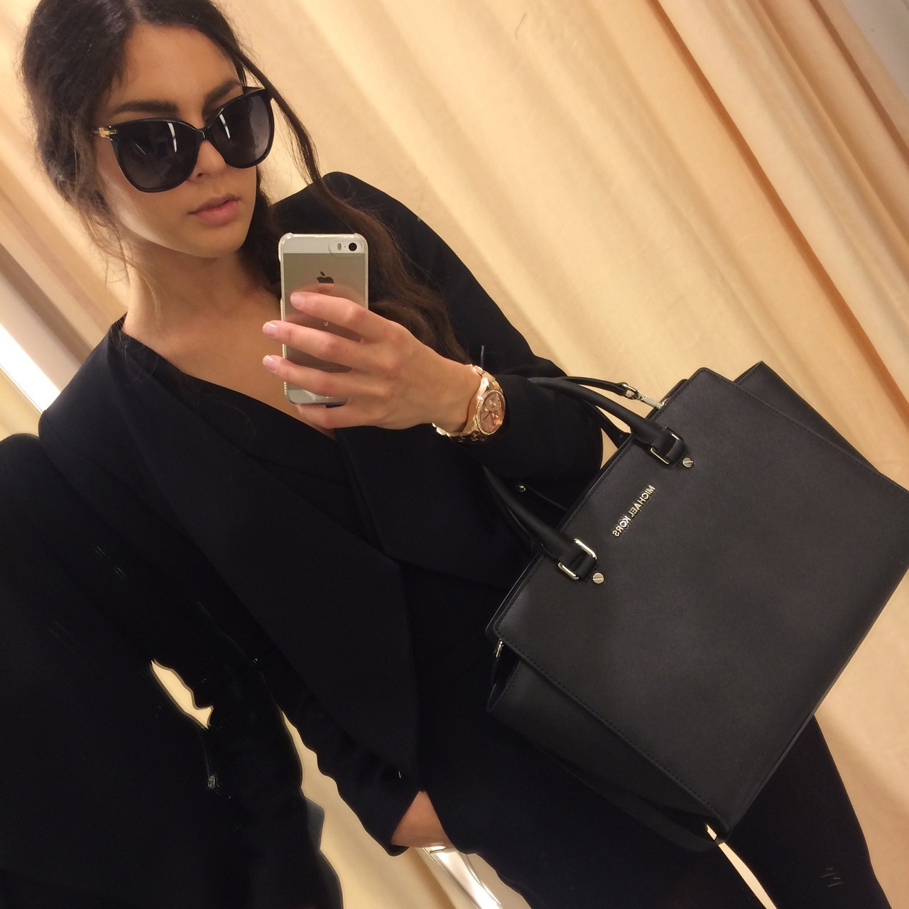 unfortunate-addiction:  instagram-girlz:  http://instagram-girlz.tumblr.com  @amiliana_1026