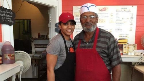 Black pitmasters left out of US barbecue boom - BBC News The US is in the midst of a barbecue boom. 