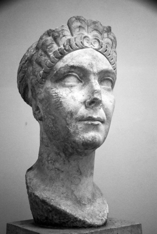 myglyptothek: Portrait of Marciana. From Porta Marina termes, Ostia (1928). II century AD. Luni marb
