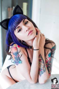 altmodelgirlcrush:  Almendra Suicide 