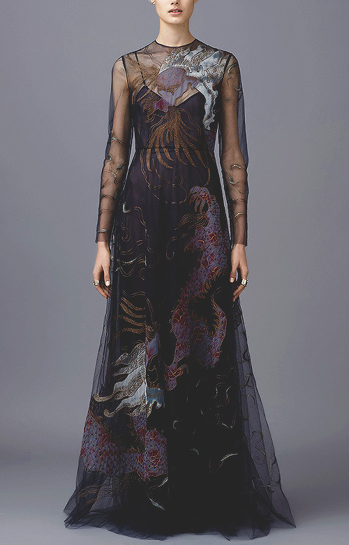 evermore-fashion:Valentino Pre-Fall 2016 Collection