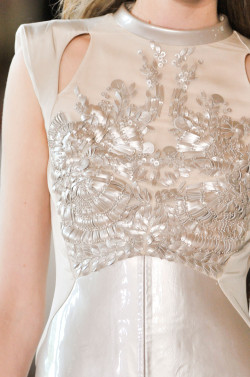 glitter-in-wonderland:  the-chanel-charade:girlannachronism:Antonio