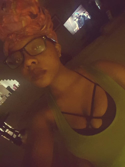 darkkcherry:  Mood Swinging.