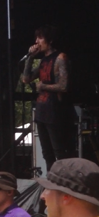 oli is beautiful ugh
