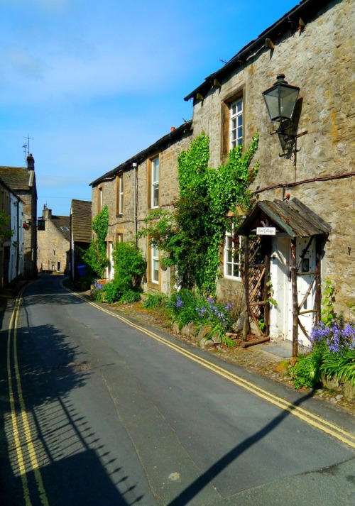 fuckitandmovetobritain:England;NorthYorkshire-   York, Robin Hoods Bay, Staithes, Arncliffe, Yorks