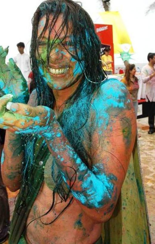 desisexmaniac:  Holi party…. http://desisexmaniac.blogspot.in/2013/03/desi-bhabhiyan.html