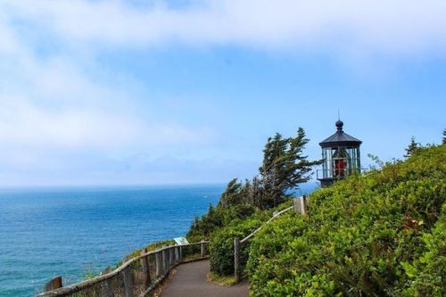 #capemeareslighthouse #camping2019 #bestplace #seaside #lighthouse #capemeares (at Cape Meares Light