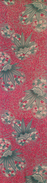 yorkeantiquetextiles:Silk kimono panel.  A complete panel from a kimono that has been carefully take