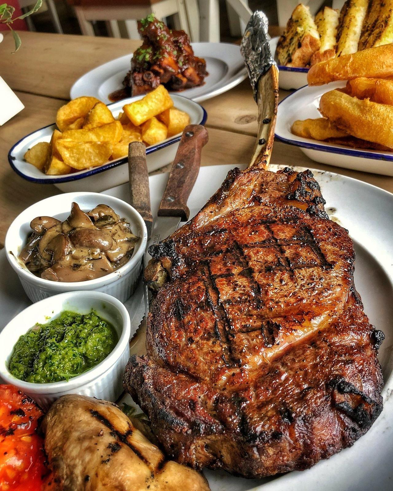 food-porn-diary-32oz-tomahawk-steak-tumblr-pics