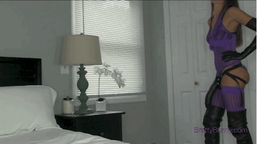 misenattente: forced-me.tumblr.com My dream girl