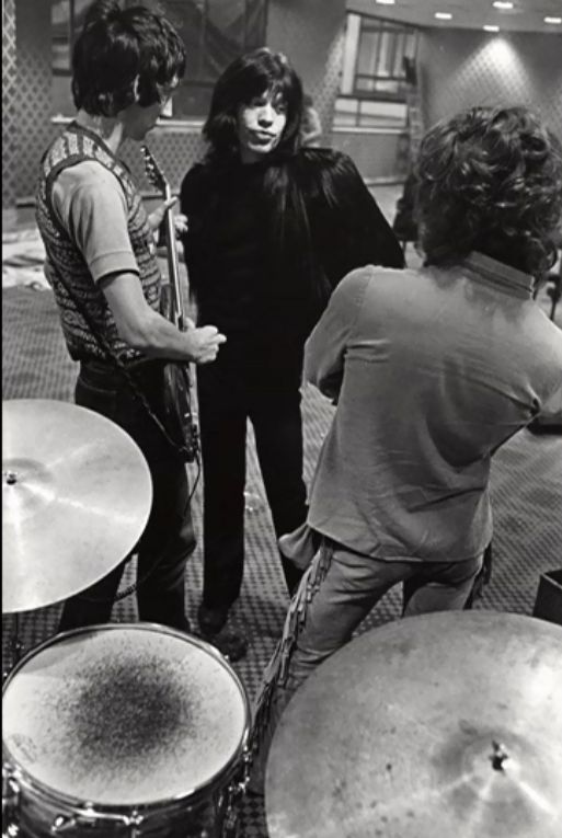 letthereberockandrolldamnation:  The Who auditioning for Rock n Roll Circus and Mick