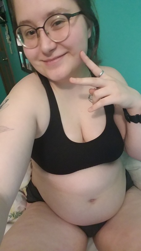 the-little-tummy-that-could:  The difference a month makes…