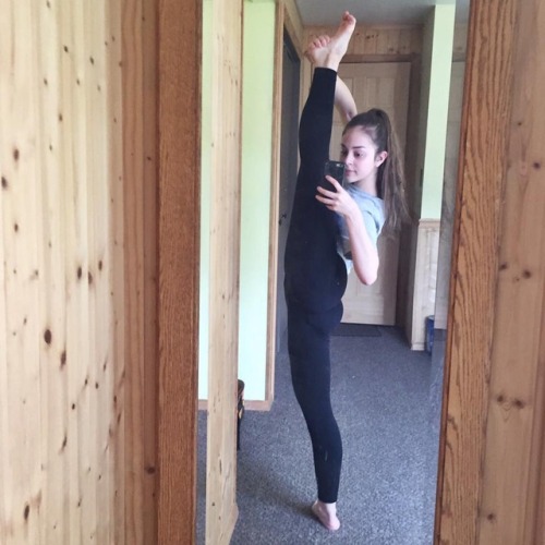 yogapantlouv:All day, everyday