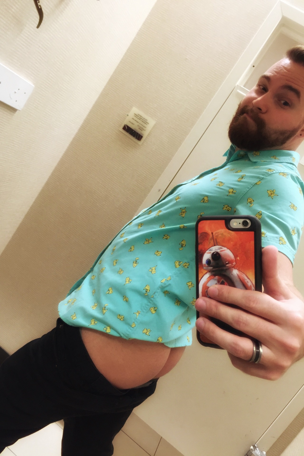 mister-moscato:  While shopping I found this amazing shirt, and then goofed around