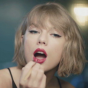 charmingswift: [x] Hot red lips