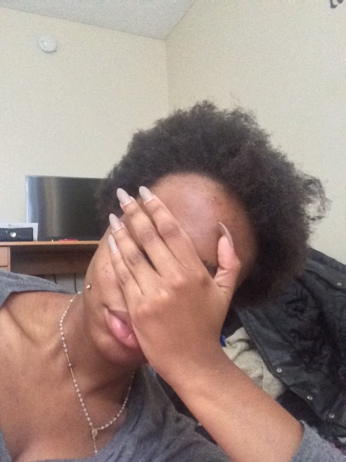 blackpanthress:  my hair has grown so much yet it’s still so short