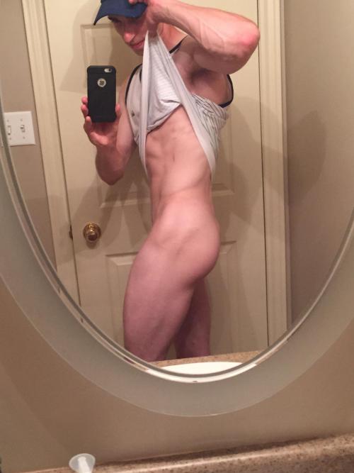 straightdudesexting:  19 year old straight adult photos