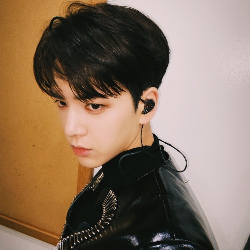 captaintaek:★ KIM YOUNGHOON (THE BOYZ) - ICONS★ like or reblog if you save/use!!