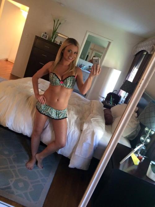 After so many roles in triple x rated films age she still looks adorable: Bree Olson who is the hott