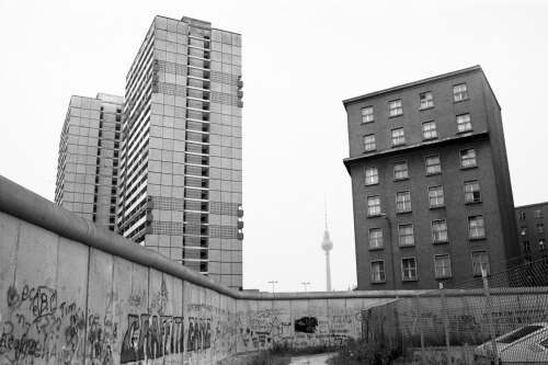 Berlin 1986. “GRAFFITI GANG”