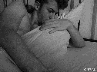aloneboylove:  lovuoicapirechetiamo:  aloneboylove:  vogliochediventifortee:  aloneboylove:  L’amore infinito verso i cuscini!  Viva i cuscini ahah  SEMPREEEEEEEEE ahahahah  che dolce sto ragazzo  Grazie grazie 
