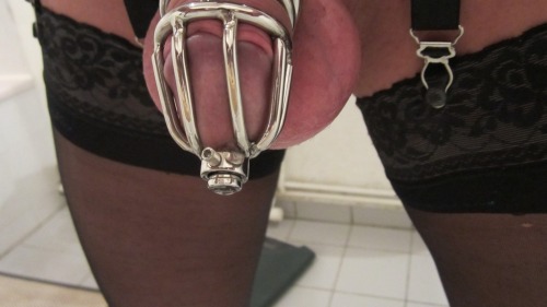 sexytiff78:  norasissydreams:  sexytiff78:  When i’m a bad Gurl , i often missed something to do … And my mistress orders me to put my 19’cm penis plug ;)) And my three ice picks ;)  Oh my god, the night will be very very long and hardddd :))))