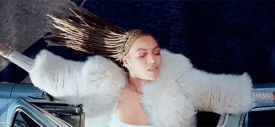 freekumdress:  “cause i slay!” 