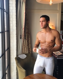 woahmrkelley:  Long Johns