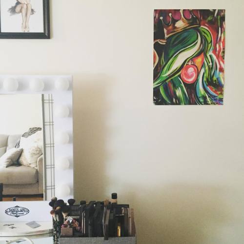 the perfect new addition to my #nyc apartment! everyone go follow @colellocreations this girl is so 