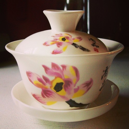 My first gaiwan arrived today! I’ll probably use this as a prop for tea photos and as a tea cu