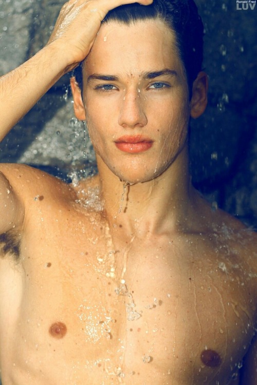 Arthur Sales. Those lips…