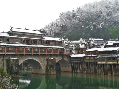 picturesofchina:Winter in Fenghuang, Hunan