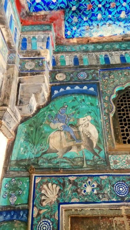 hinducosmos: Shiva on Nandi bull - Bundi Paintings The Royal Fort at Bundi, Rajasthan, India. (via T