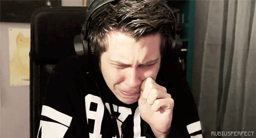 rubiusperfect:  JAJAJAJAJAAJAJA su carita, me muero. 