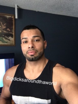 bigdicksaroundthaworld:  Would u let him