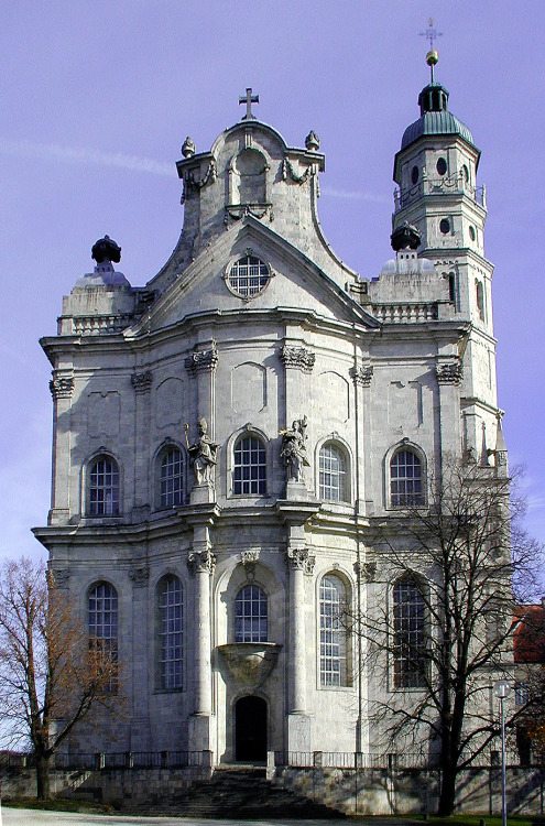 SPÄTBAROCK IN SÜDDEUTSCHLAND III: KLOSTER NERESHEIM
The Benedictine Abbey at Neresheim is located in the eastern foothills of the Schwabian Alps. Beginning in the late 17th century, the monastery underwent a series of reforms, renovations and...