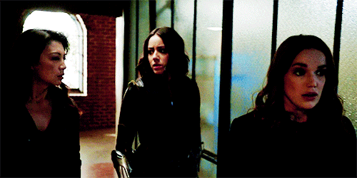 idecaesteckers:AOS Ladies trying not to murder General Talbot(Requested by anon)