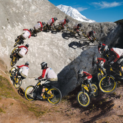 you-call-that-a-bike:  Epic stop motion! :D 