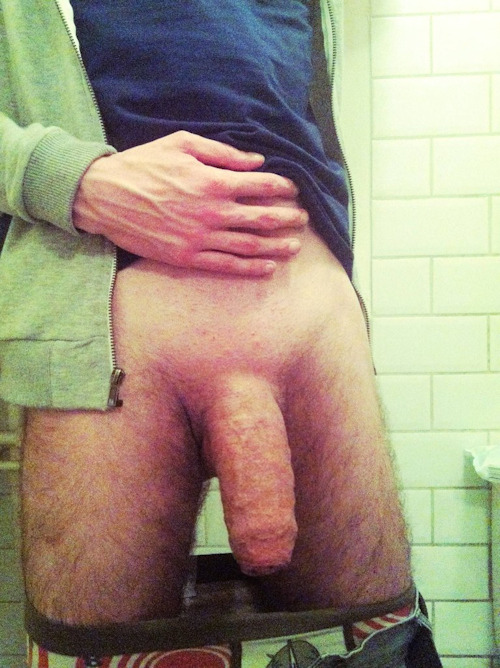 itsknotme:  hotmeatmarket:  What he lacks in length, he makes up for in girth! His cock must be as b