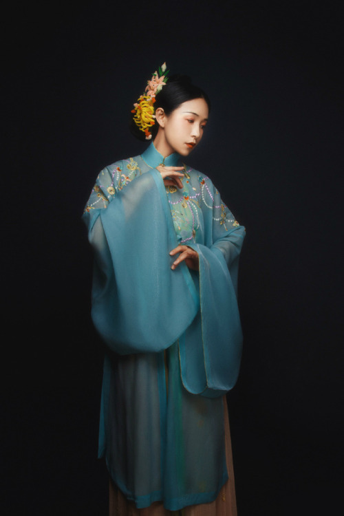 Traditional Chinese hanfu by 筼柒风雅摄影