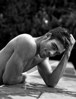 tumblinwithhotties:  Leonardo Marques by Didio