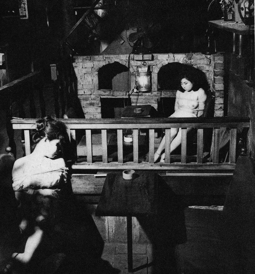 sowhatifiliveinjapan:  裏窓 (1963年10月)