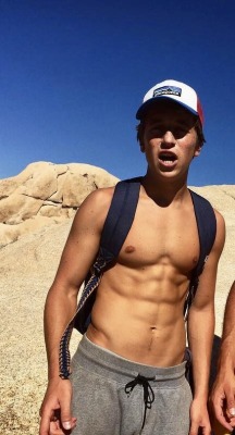 kylewithers7373:  Skyler is so sexy 😍