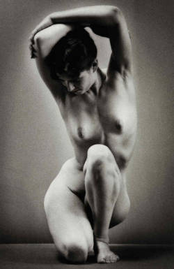 lightnessandbeauty:RUTH BERNHARD (1905–2006) - Balancing, 1971