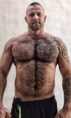 pichasculosandpanochas:  bear-hairy: Déjanos tu comentario 🐻 . Rebloguea y comparte el contenido si te gustan las fotos. #Bear_Hairy  My gay agenda is to reblog someone else’s post - Follow me at http://pichasculosandpanochas.tumblr.com